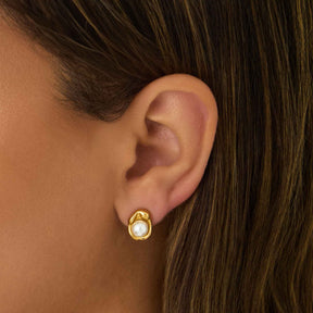 Urbanti Stainless Steel Amber Pearl Stud Earrings