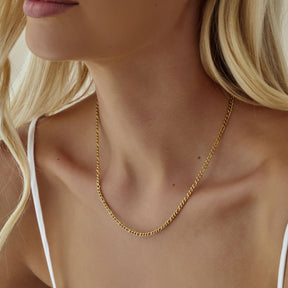 Urbanti Stainless Steel Dainty Figaro Necklace