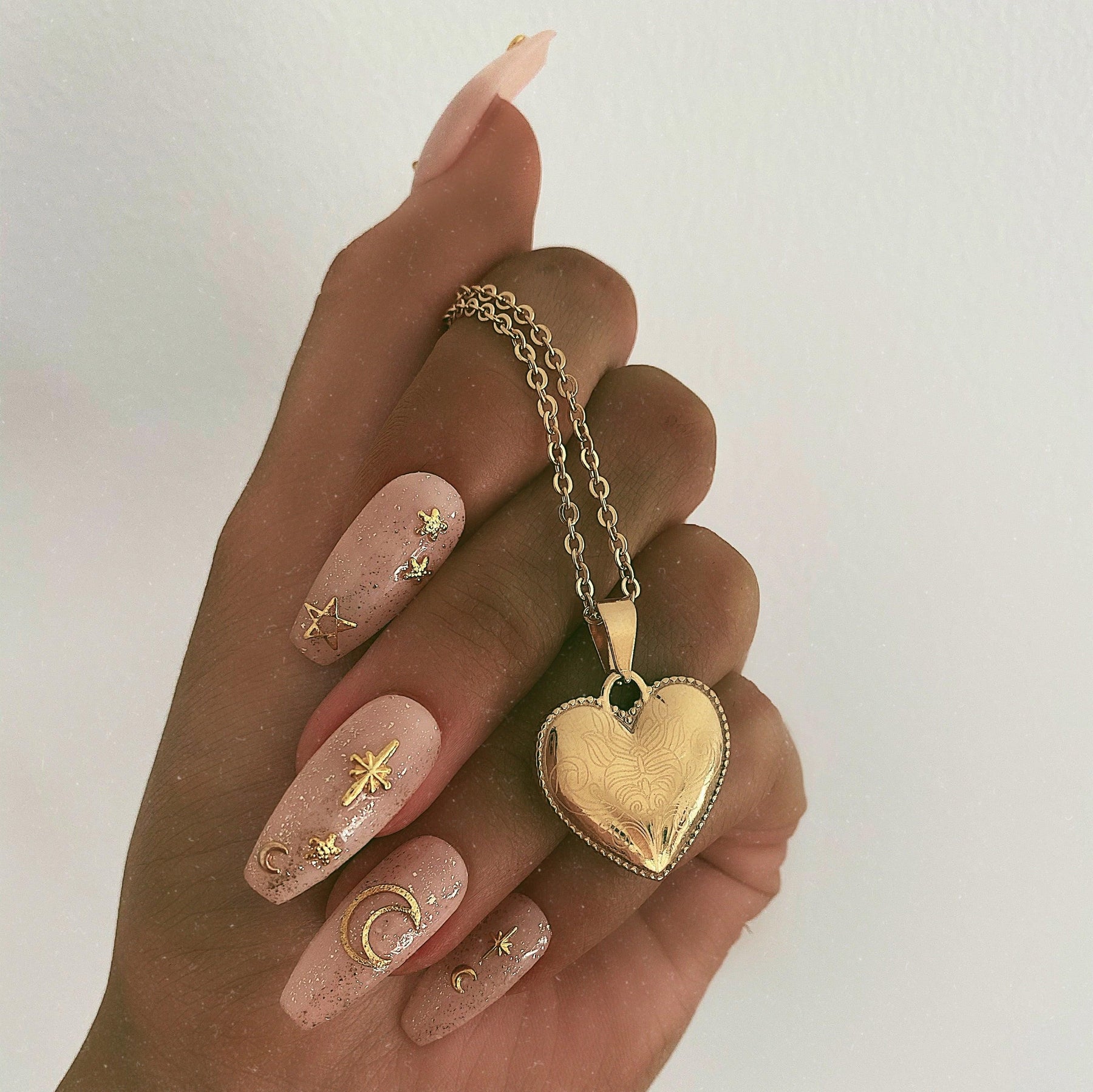 Urbanti Stainless Steel Engraved Heart Necklace