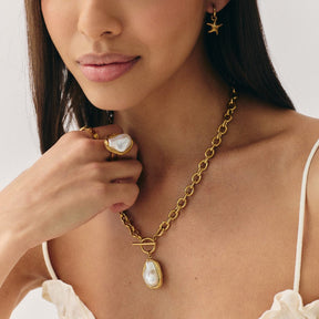 Urbanti Stainless Steel Laurel TBar Necklace