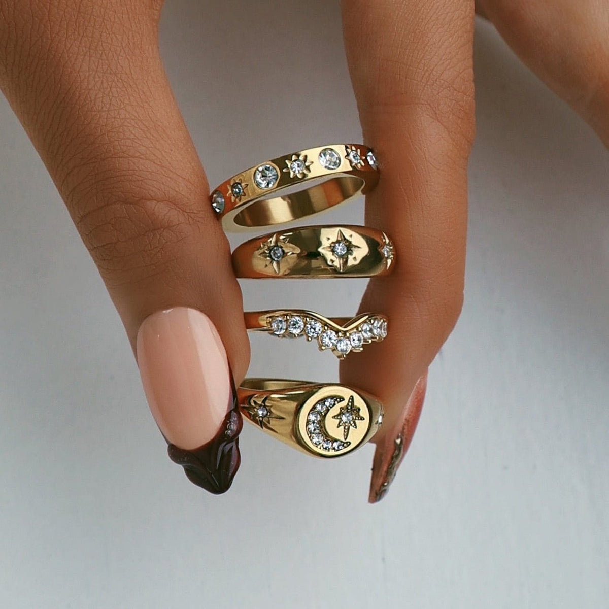 Urbanti Stainless Steel Luna Signet Ring