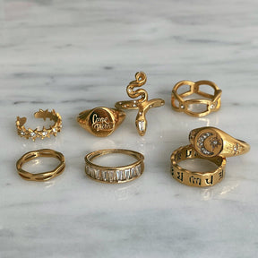 Urbanti Stainless Steel Luna Signet Ring