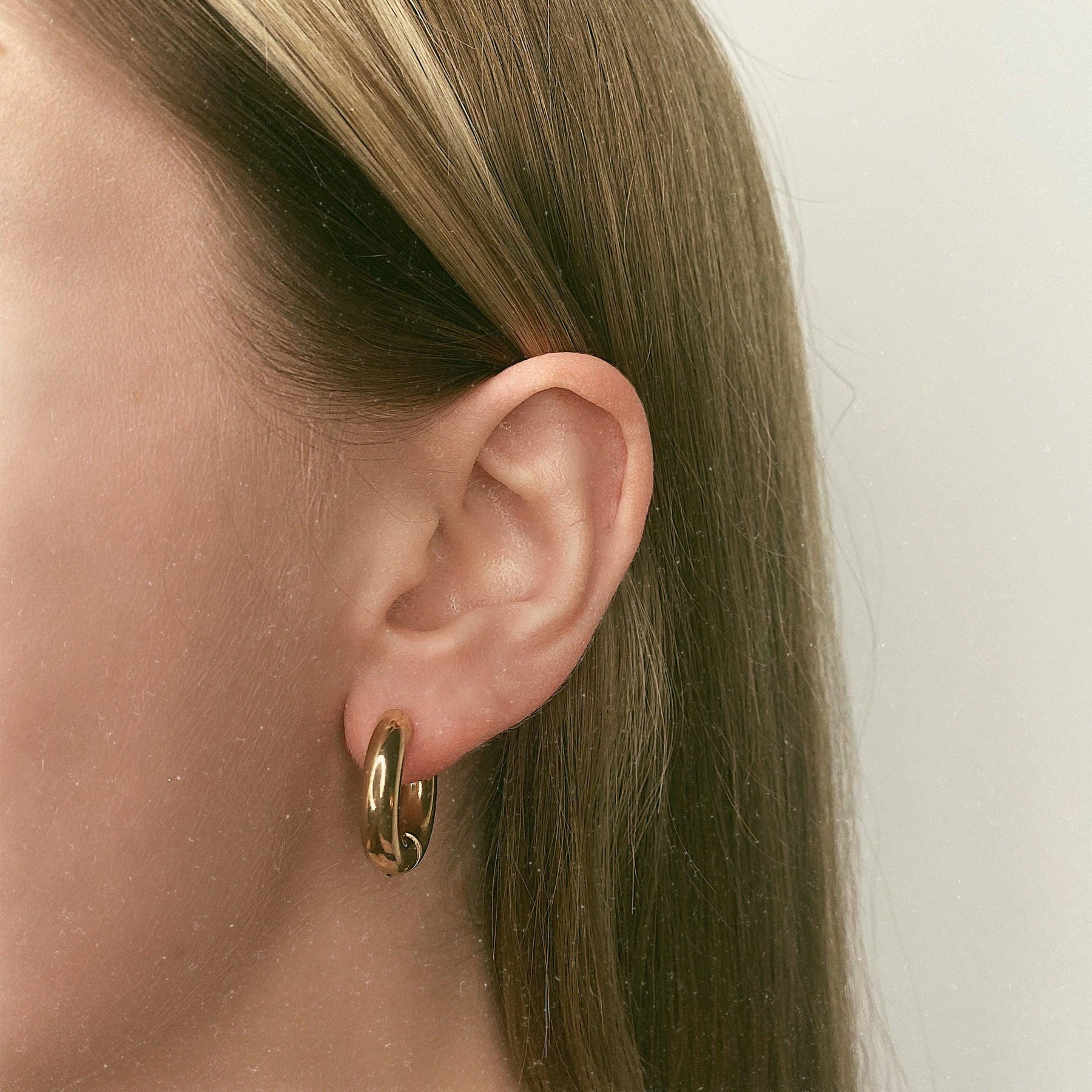 Urbanti Stainless Steel Tube Hoop Earrings