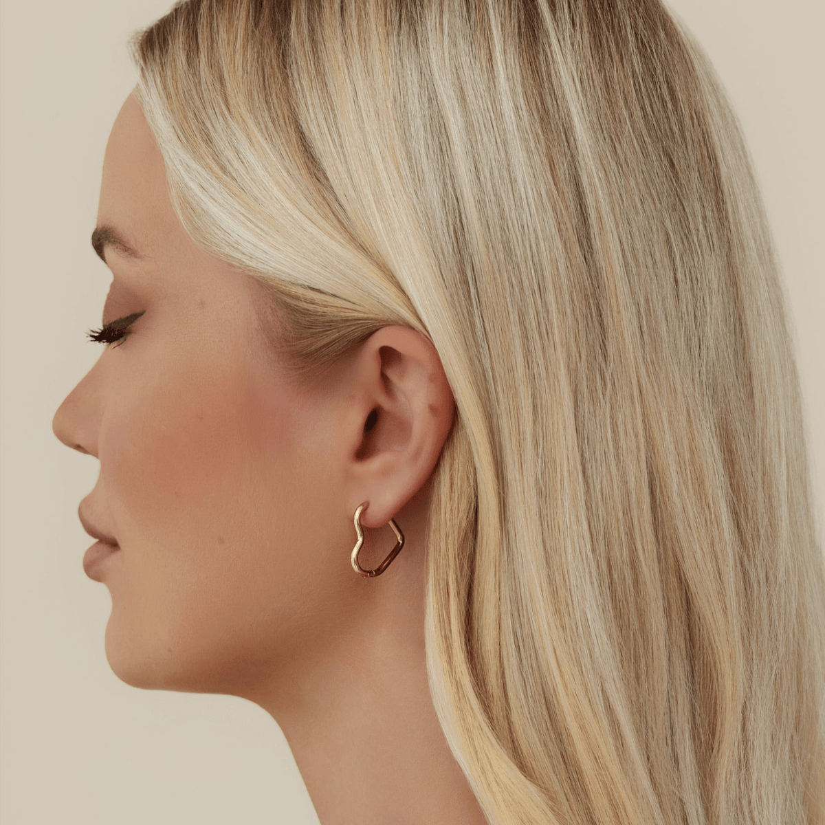 Urbanti Stainless Steel Dakota Heart Hoop Earrings