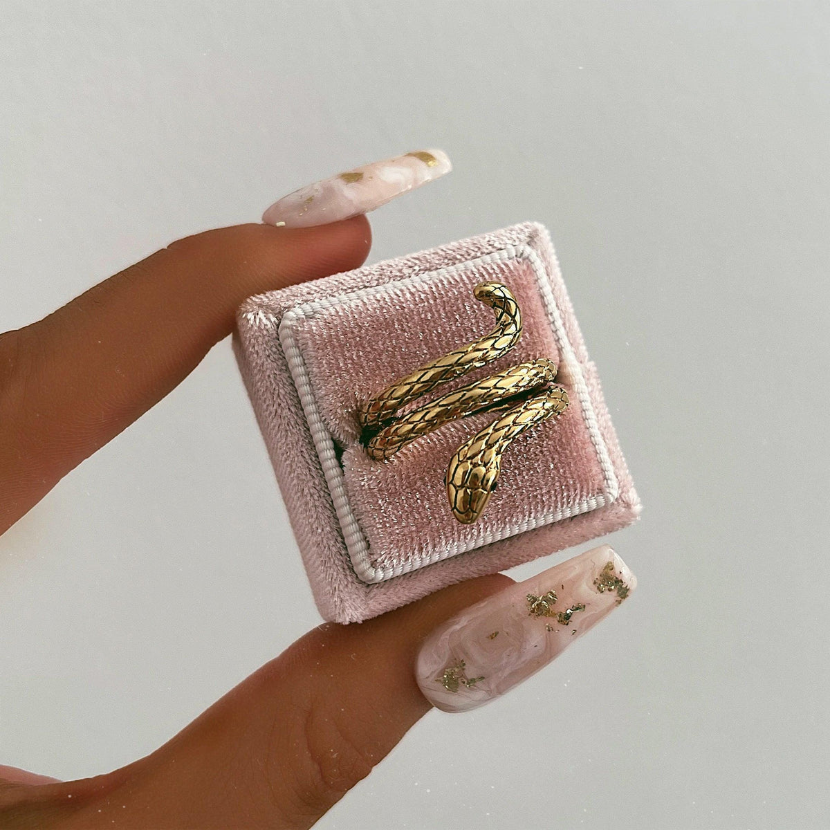 Urbanti Stainless Steel Urbanti Velvet Single Ring Box Pink / Square