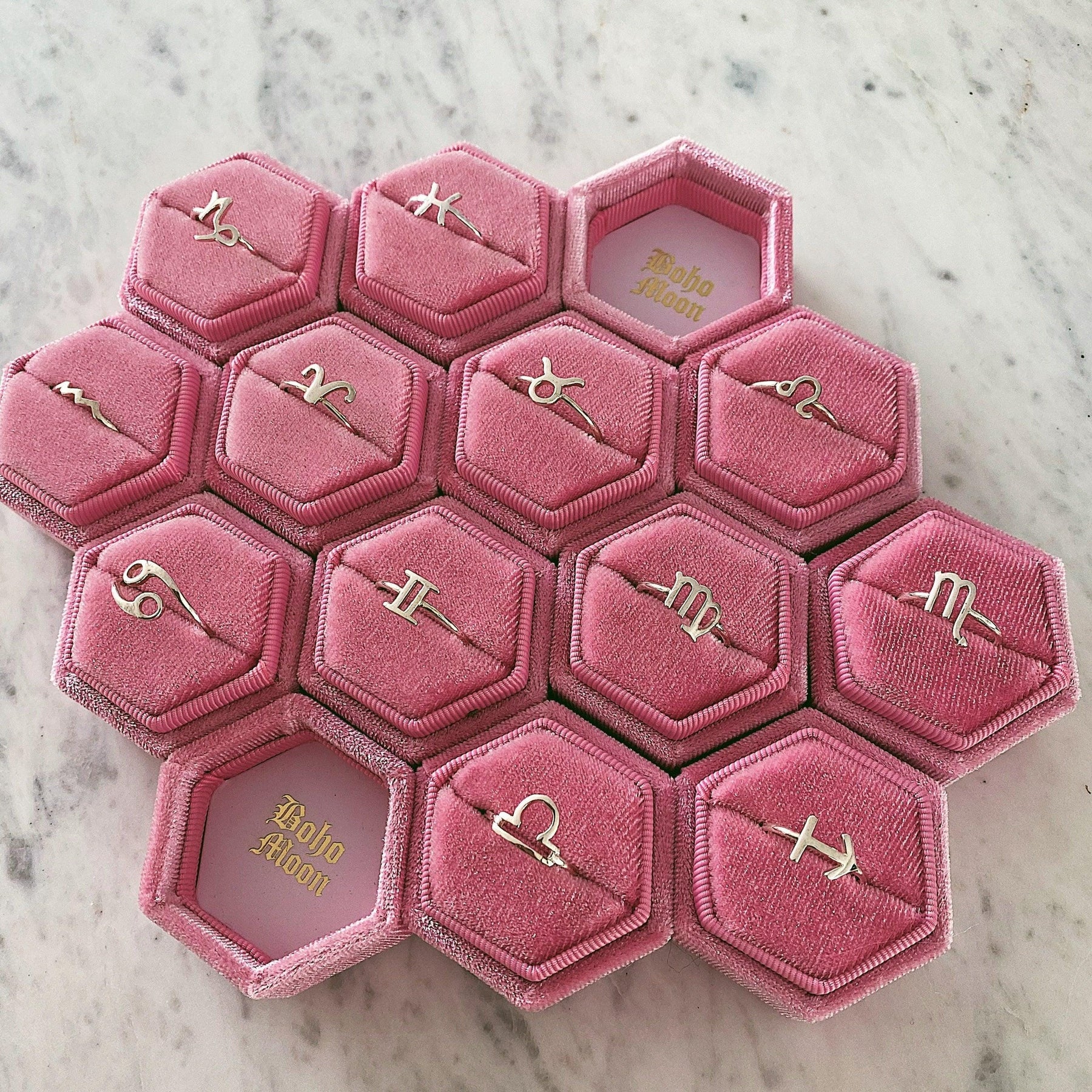 Urbanti Stainless Steel Urbanti Velvet Single Ring Box Hexagon